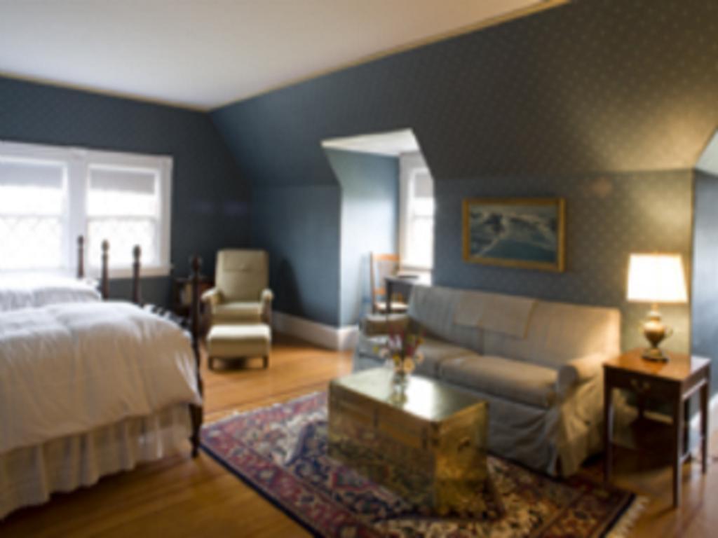 The Manor Inn Castine Room photo